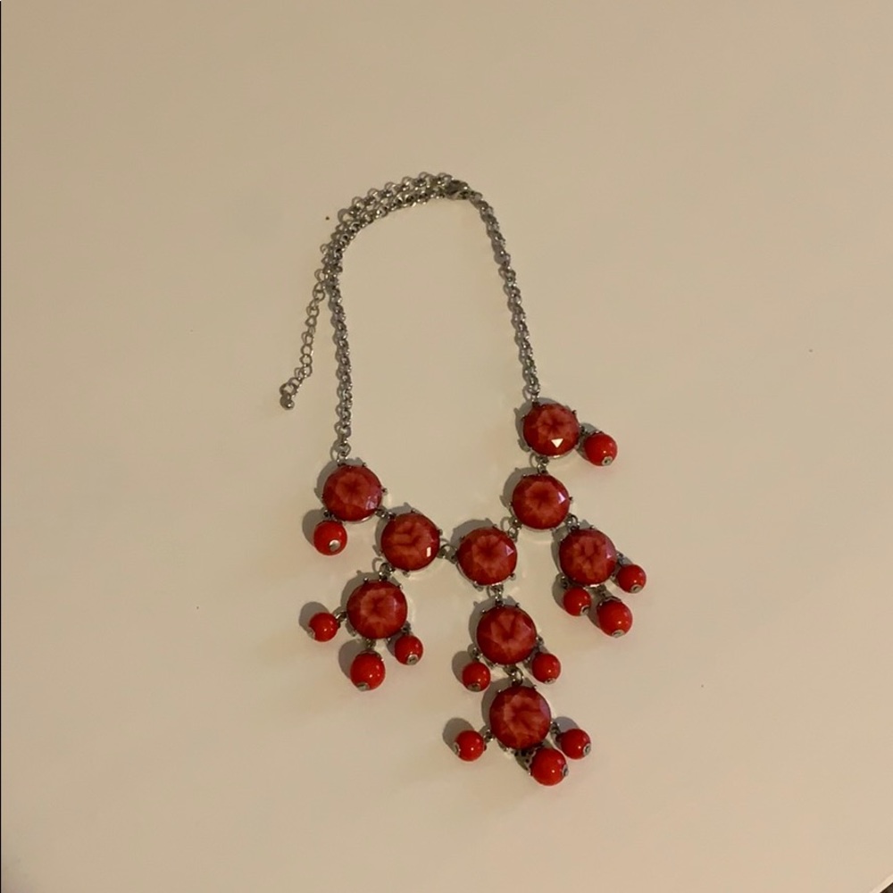super pretty necklace! 💘barely worn!
